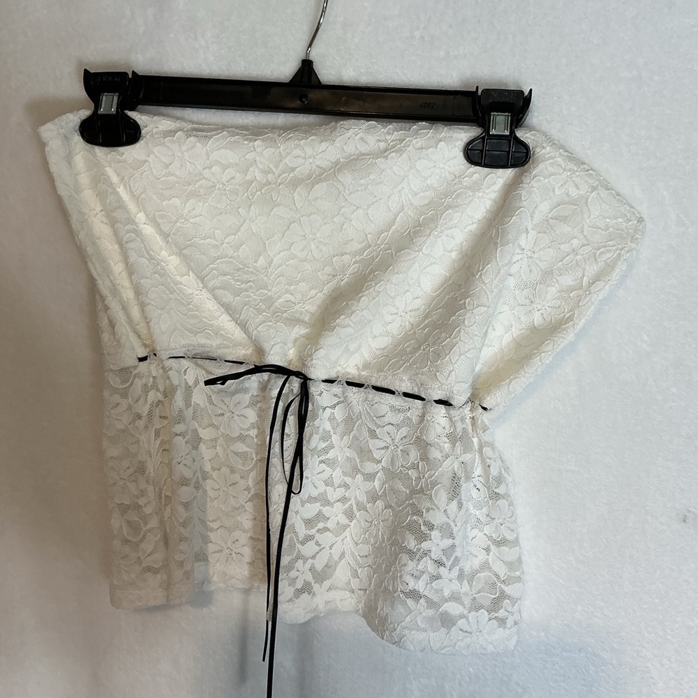 NWT Hollister White Lace Strapless Crop Top A0261 - Picture 3 of 6